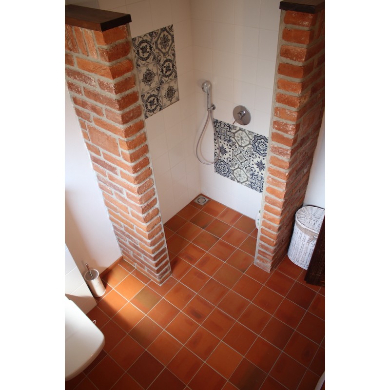 Terracotta COTTO CLASSIC 20x20, Bad, Dusche