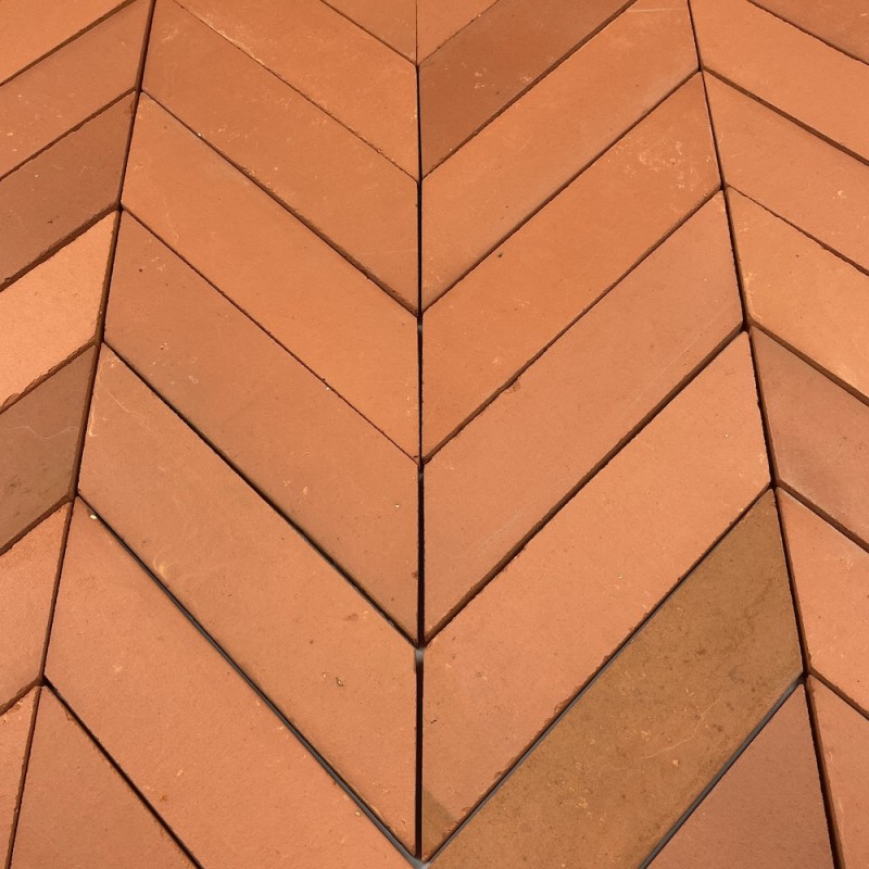 Terracotta COTTO Fischgrätfliese 24x5